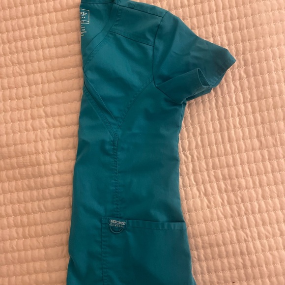 Teal scrub top - Picture 3 of 3